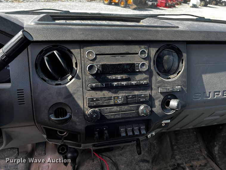 image for item JH9282 2014 Ford F450 Super Duty  flatbed truck