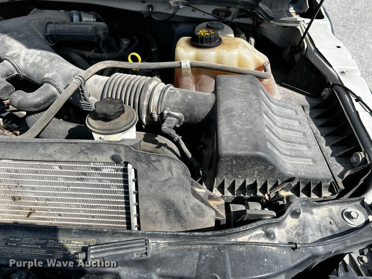 image for item JH9283 2014 Ford F450 Super Duty  flatbed truck