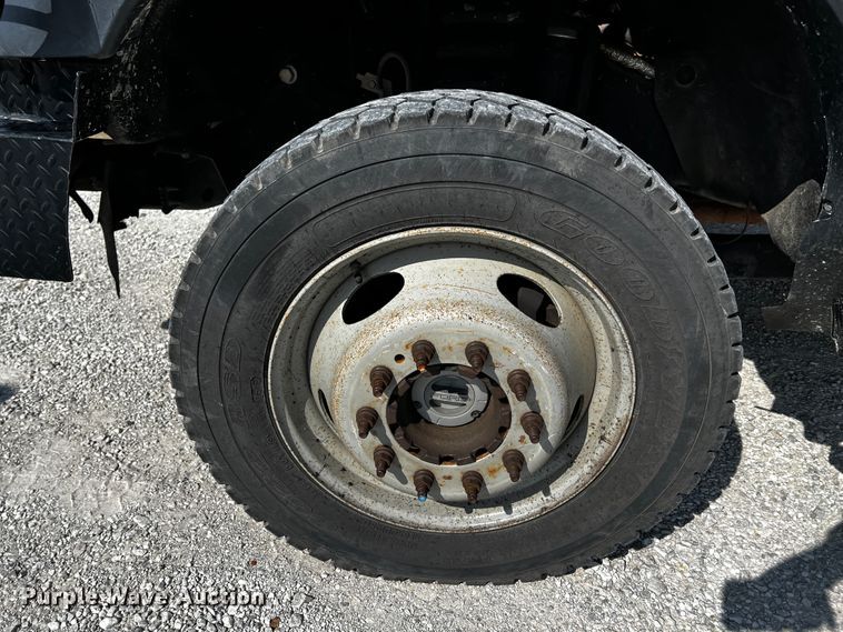 image for item JH9283 2014 Ford F450 Super Duty  flatbed truck