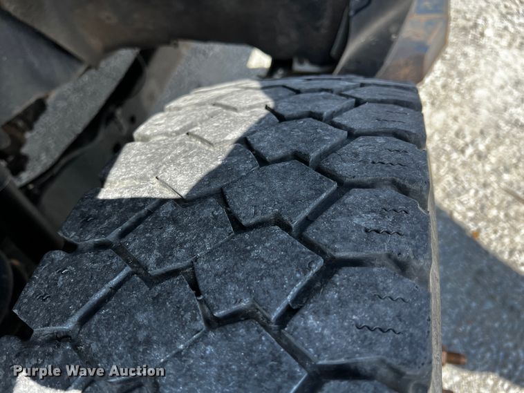 image for item JH9283 2014 Ford F450 Super Duty  flatbed truck