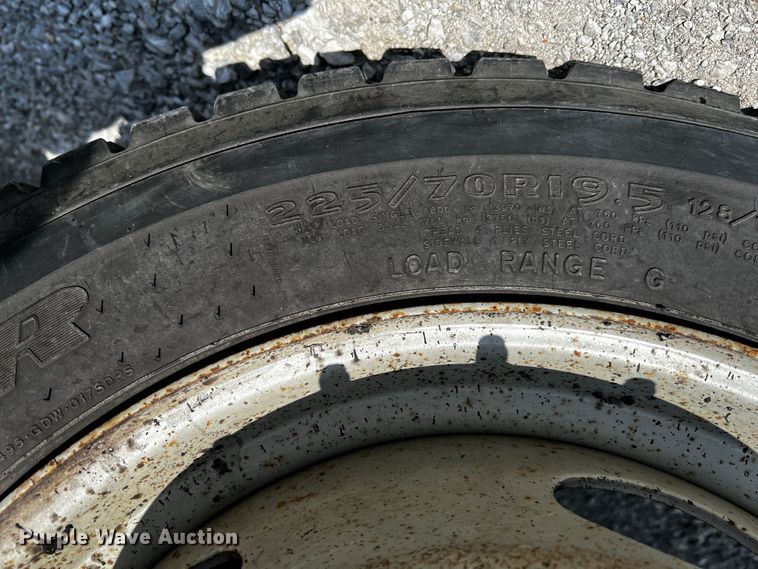 image for item JH9283 2014 Ford F450 Super Duty  flatbed truck