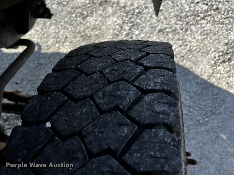 image for item JH9283 2014 Ford F450 Super Duty  flatbed truck