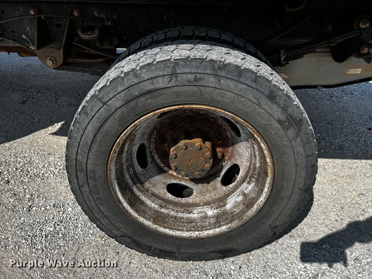 image for item JH9283 2014 Ford F450 Super Duty  flatbed truck