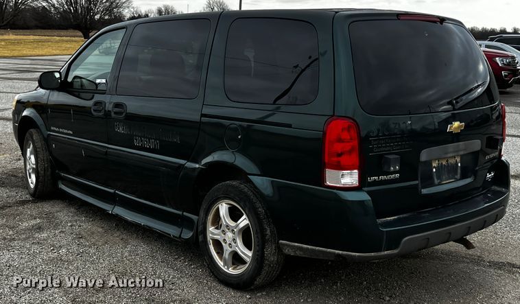 image for item JH9287 2006 Chevrolet Uplander  handicap accessible van