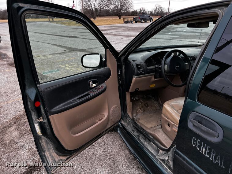 image for item JH9287 2006 Chevrolet Uplander  handicap accessible van