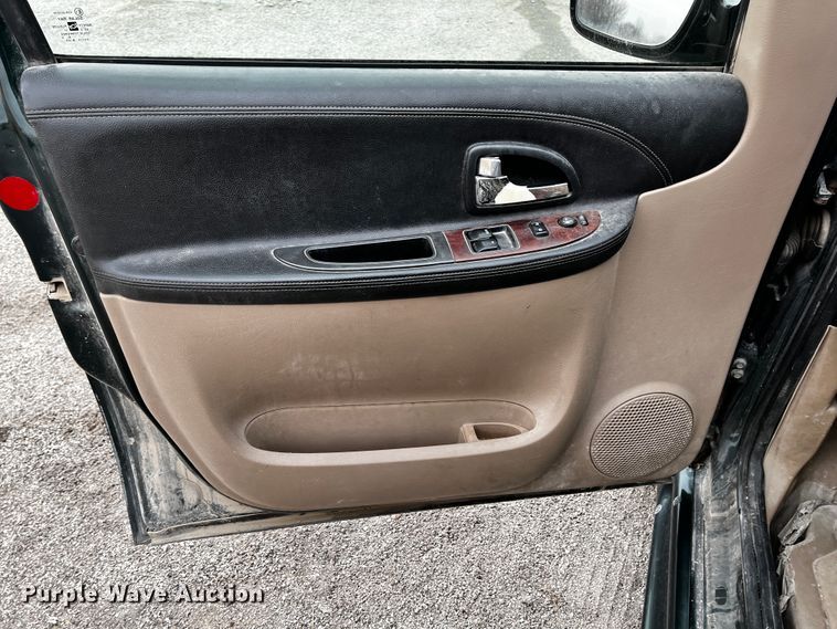 image for item JH9287 2006 Chevrolet Uplander  handicap accessible van