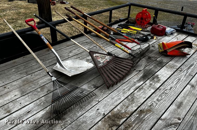 image for item JH9289 Lawn equipment