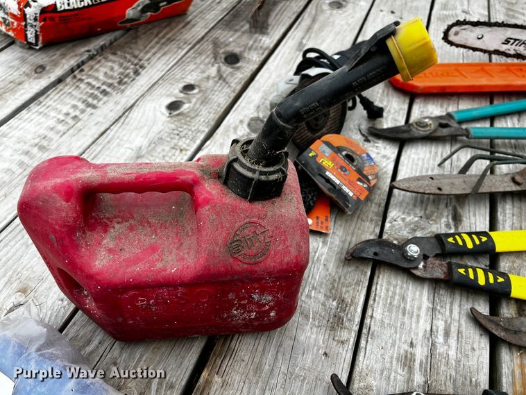 image for item JH9289 Lawn equipment