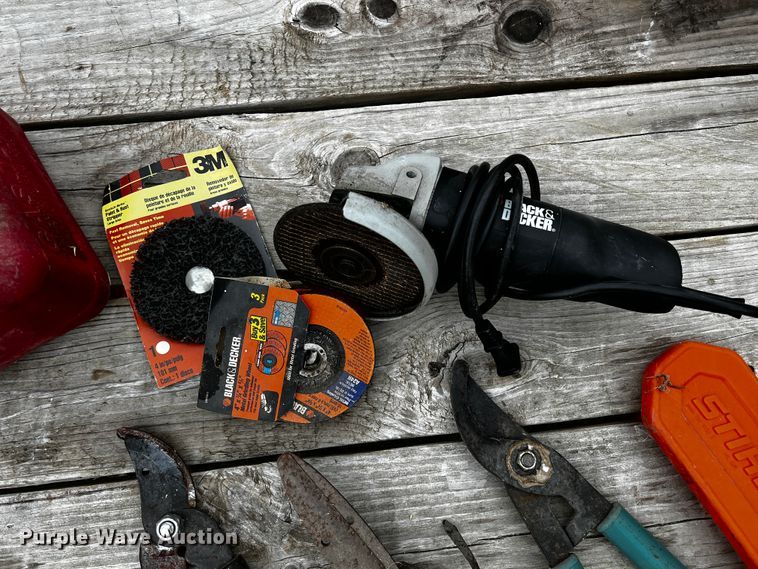 image for item JH9289 Lawn equipment