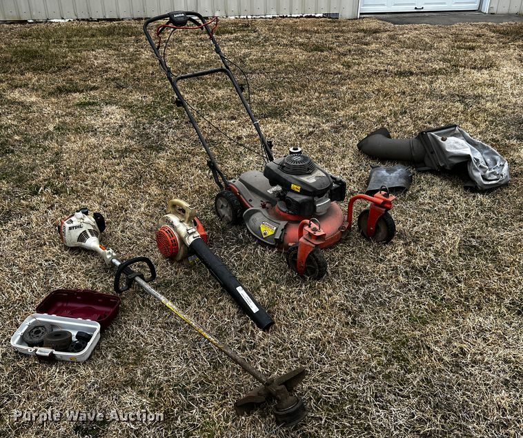 image for item JH9290 Lawn equipment