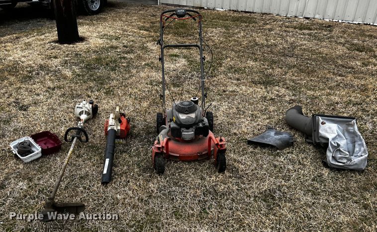 image for item JH9290 Lawn equipment