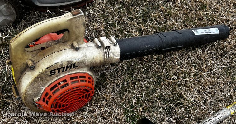 image for item JH9290 Lawn equipment