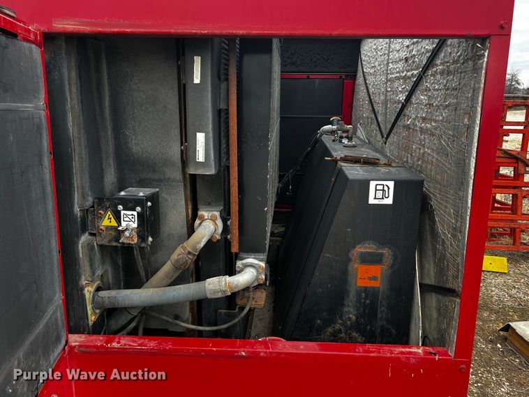 image for item JH9291 Sullair 1450  air compressor