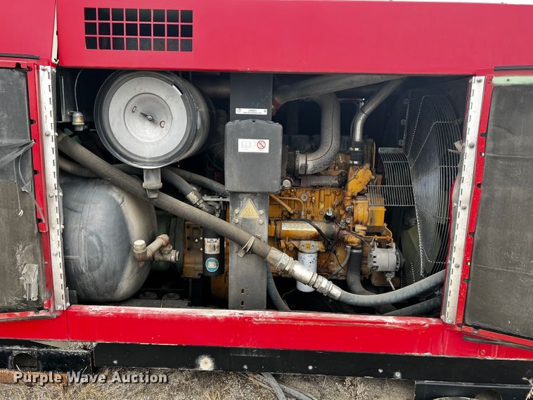 image for item JH9291 Sullair 1450  air compressor