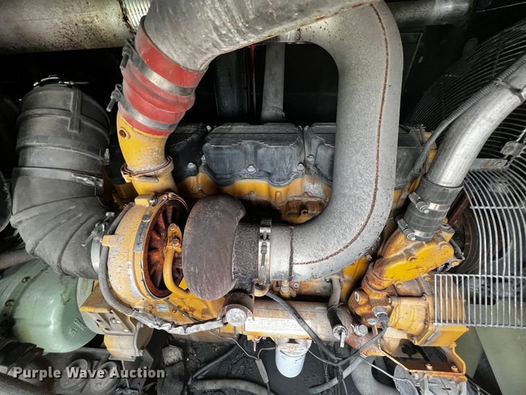 image for item JH9291 Sullair 1450  air compressor