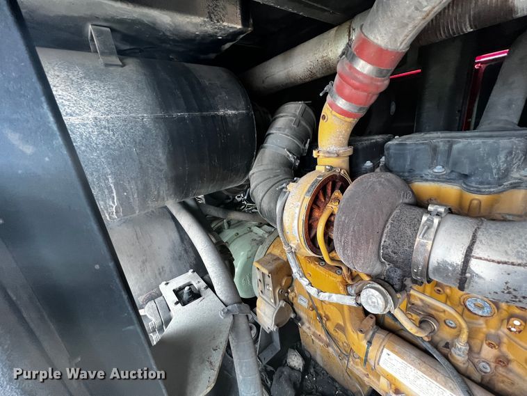 image for item JH9291 Sullair 1450  air compressor