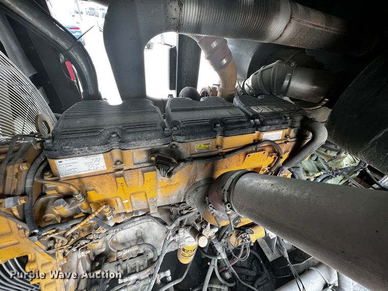 image for item JH9291 Sullair 1450  air compressor