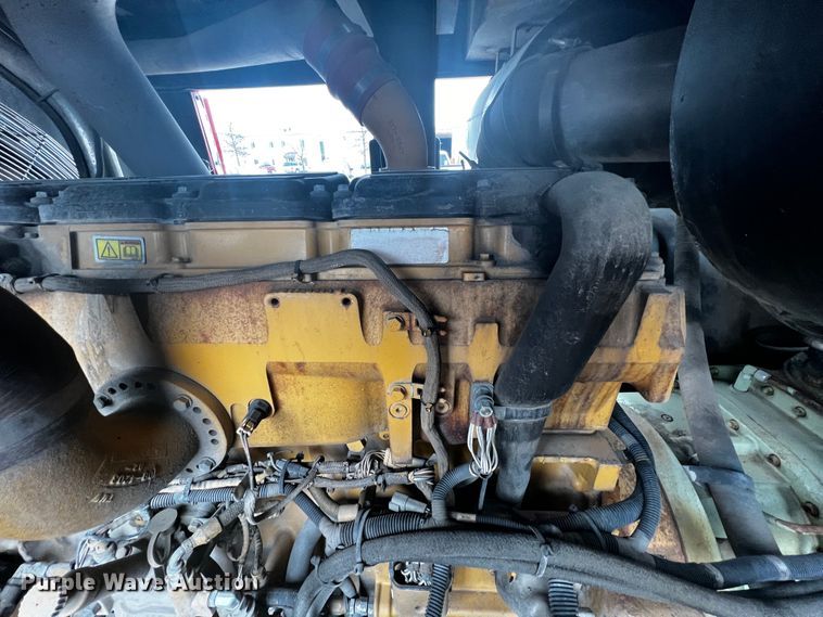 image for item JH9291 Sullair 1450  air compressor