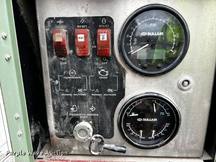 image for item JH9291 Sullair 1450  air compressor