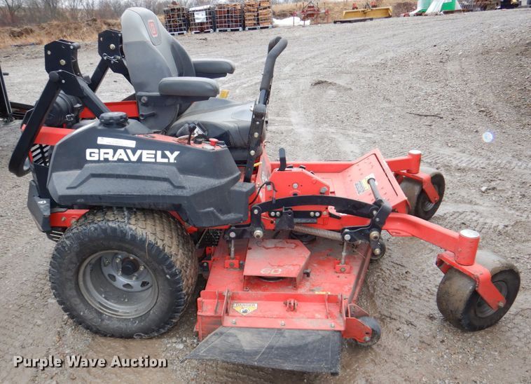 image for item JJ9222 Gravely Pro-Turn 460  ZTR lawn mower