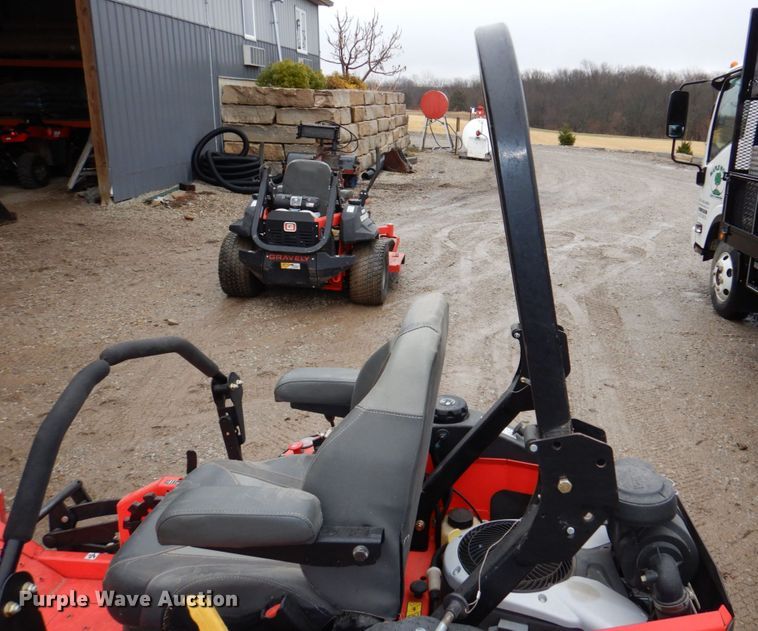 image for item JJ9222 Gravely Pro-Turn 460  ZTR lawn mower