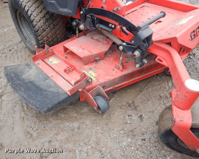 image for item JJ9222 Gravely Pro-Turn 460  ZTR lawn mower