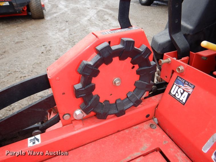 image for item JJ9222 Gravely Pro-Turn 460  ZTR lawn mower