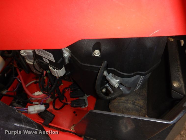 image for item JJ9222 Gravely Pro-Turn 460  ZTR lawn mower