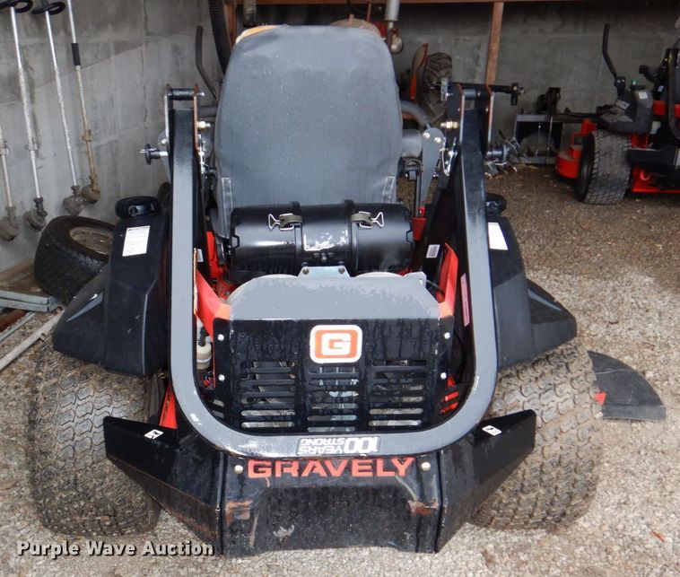 image for item JJ9223 Gravely Pro-Turn 460  ZTR lawn mower