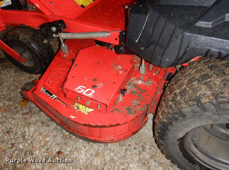 image for item JJ9223 Gravely Pro-Turn 460  ZTR lawn mower