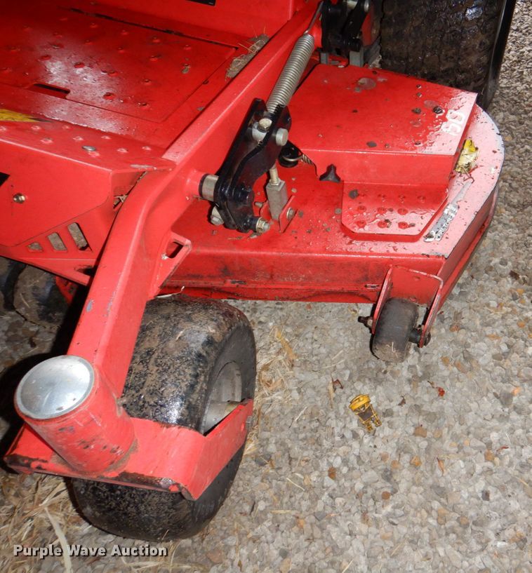 image for item JJ9223 Gravely Pro-Turn 460  ZTR lawn mower