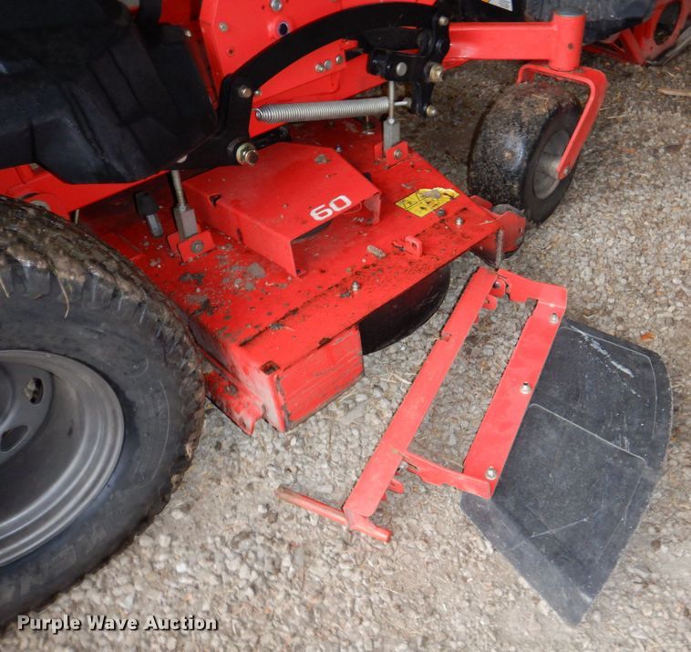 image for item JJ9223 Gravely Pro-Turn 460  ZTR lawn mower