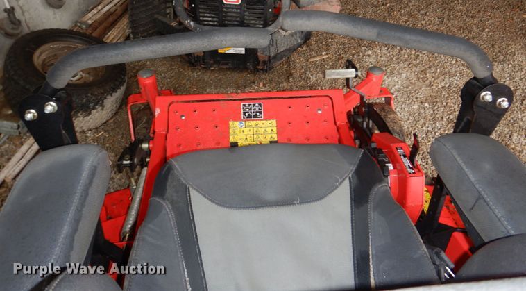 image for item JJ9223 Gravely Pro-Turn 460  ZTR lawn mower