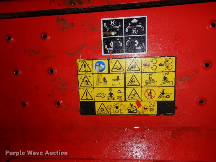 image for item JJ9223 Gravely Pro-Turn 460  ZTR lawn mower