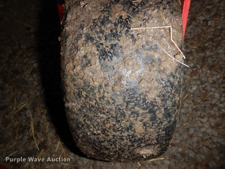 image for item JJ9223 Gravely Pro-Turn 460  ZTR lawn mower