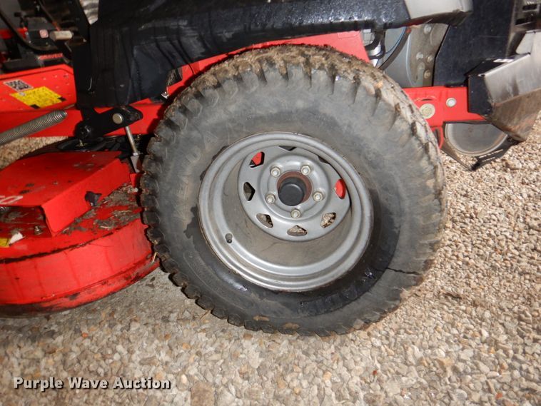 image for item JJ9223 Gravely Pro-Turn 460  ZTR lawn mower