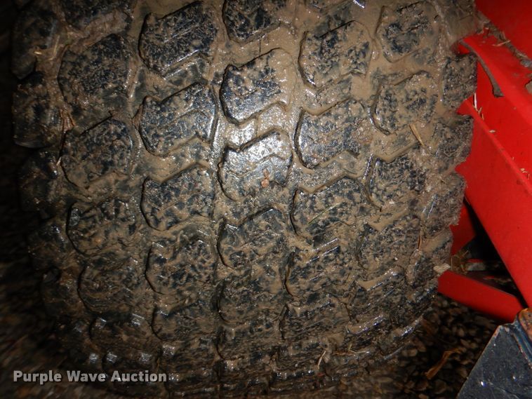 image for item JJ9223 Gravely Pro-Turn 460  ZTR lawn mower