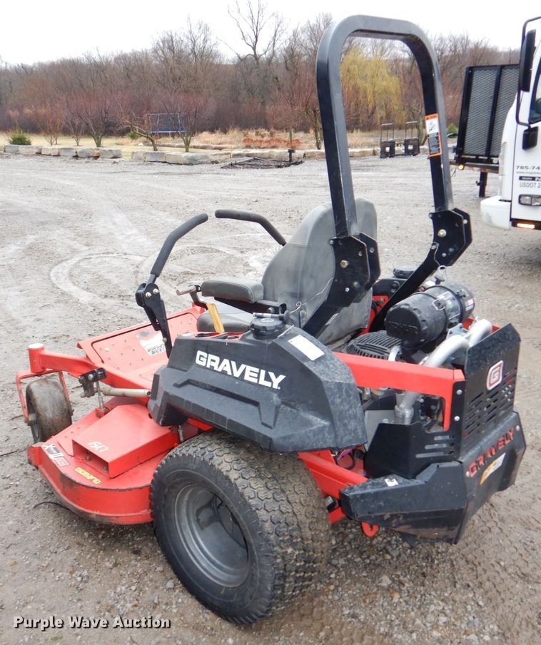 image for item JJ9225 Gravely Pro-Turn 460  ZTR lawn mower