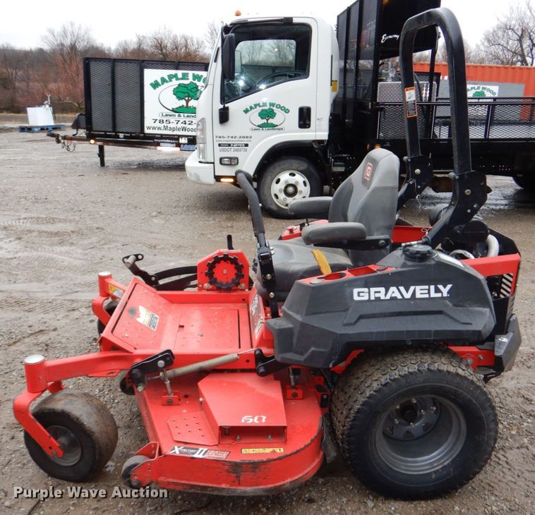 image for item JJ9225 Gravely Pro-Turn 460  ZTR lawn mower