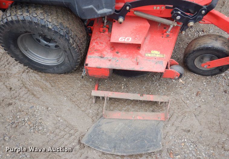 image for item JJ9225 Gravely Pro-Turn 460  ZTR lawn mower