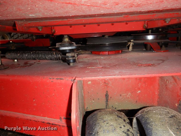 image for item JJ9225 Gravely Pro-Turn 460  ZTR lawn mower