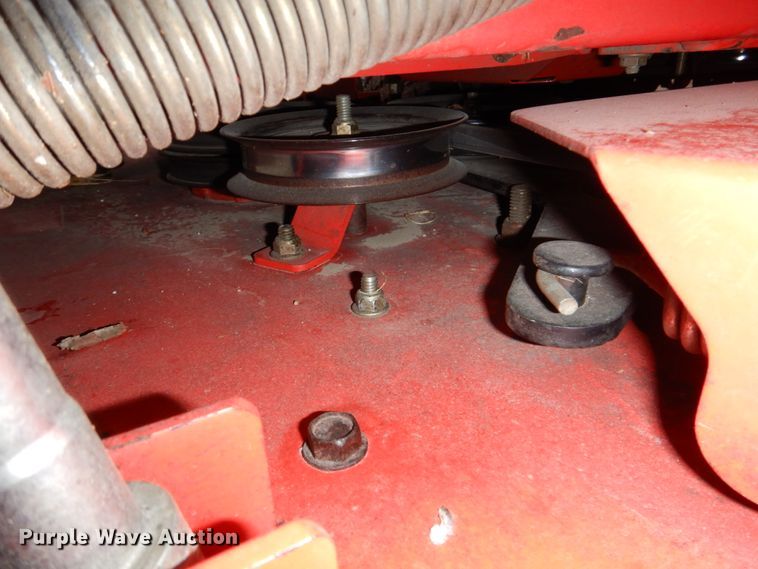 image for item JJ9225 Gravely Pro-Turn 460  ZTR lawn mower