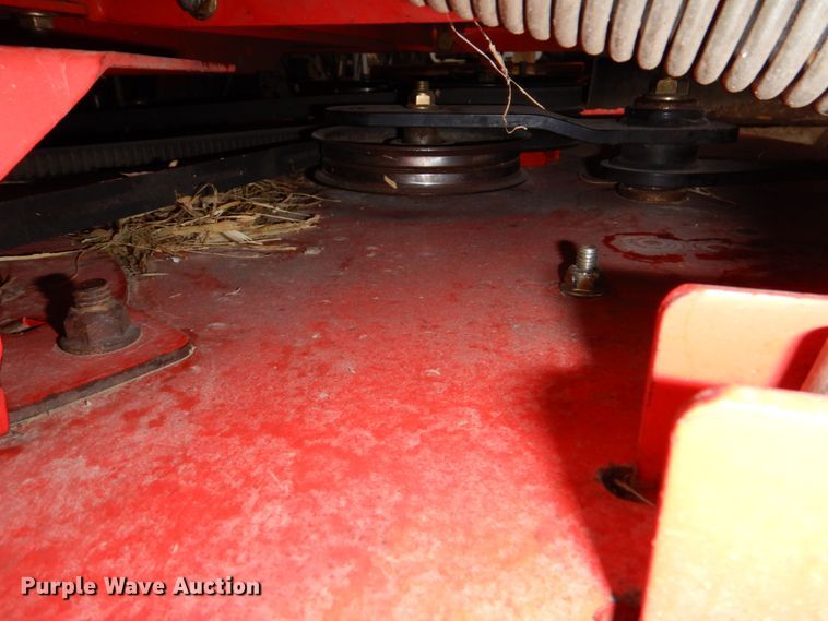 image for item JJ9225 Gravely Pro-Turn 460  ZTR lawn mower