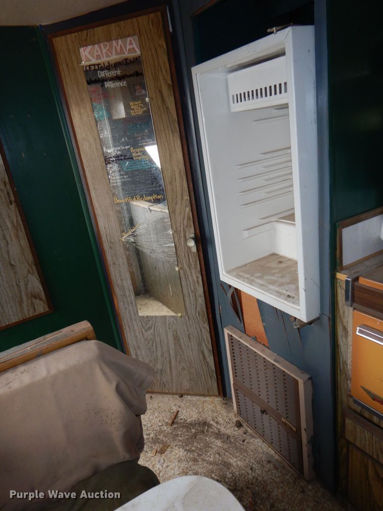 image for item JJ9228 1971 Prowler  camper