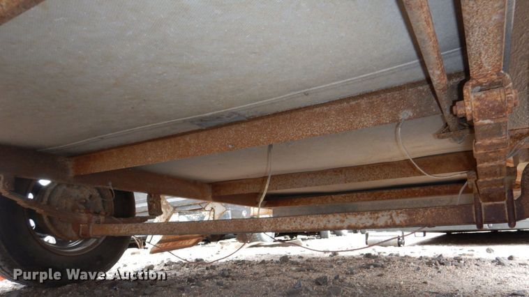 image for item JJ9228 1971 Prowler  camper