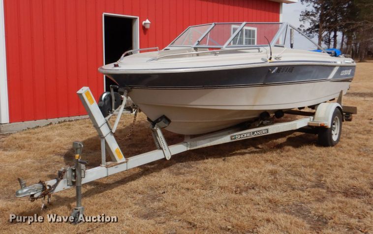 image for item JJ9295 1986 Larson  boat