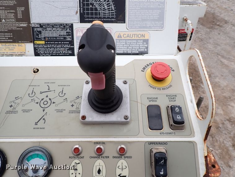 image for item JN9239 2007 International 4400  digger derrick truck