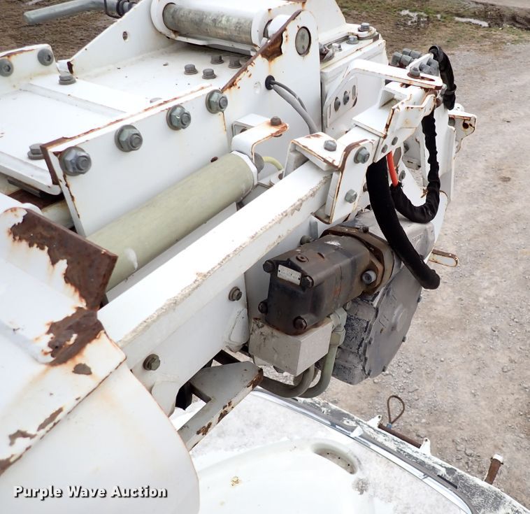 image for item JN9239 2007 International 4400  digger derrick truck