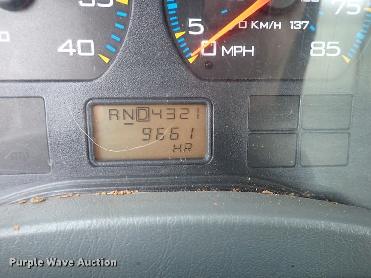 image for item JN9239 2007 International 4400  digger derrick truck