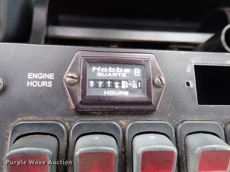 image for item JN9239 2007 International 4400  digger derrick truck